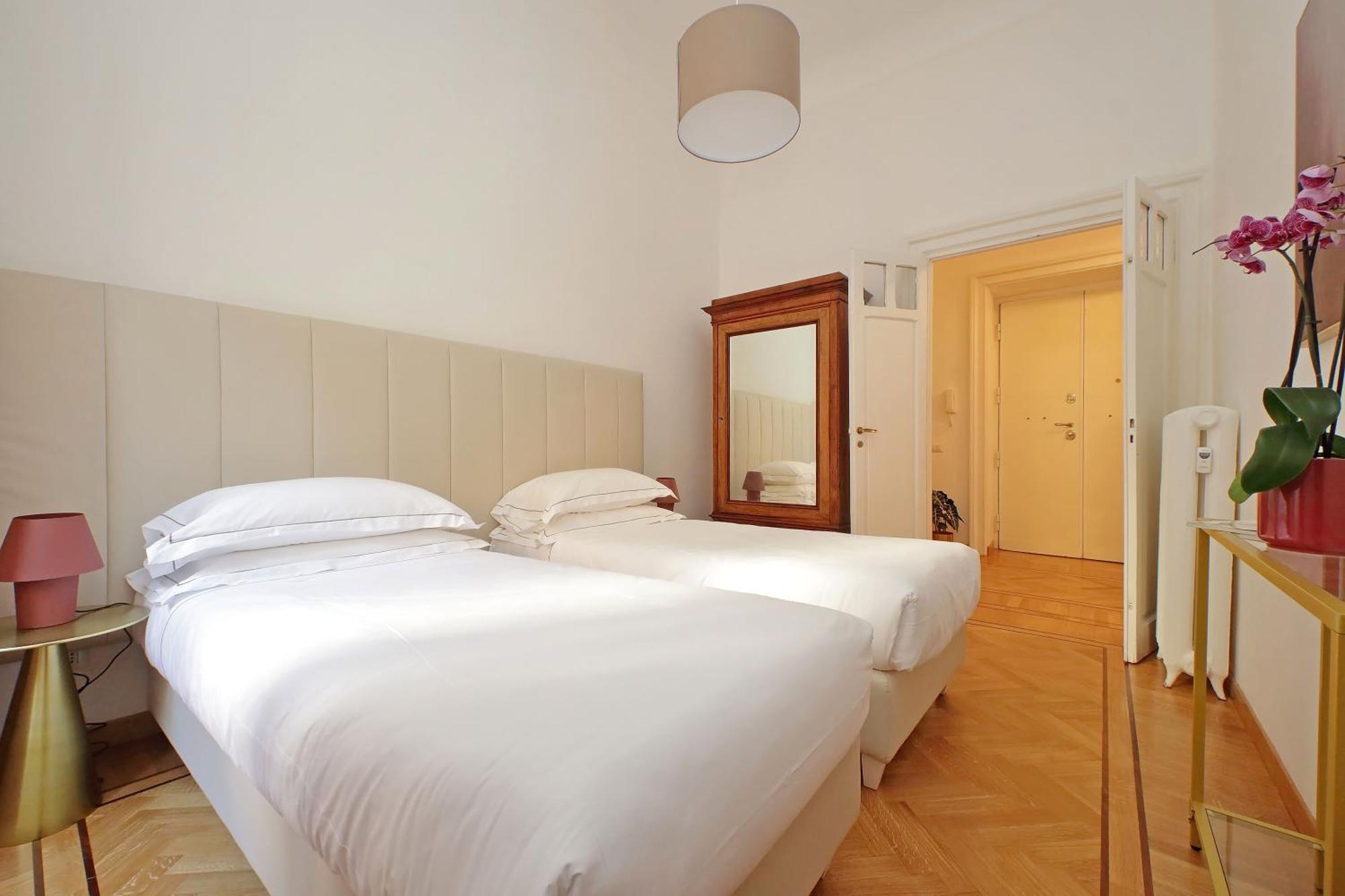 Treasurerome Adriana Charme 4br * Rome