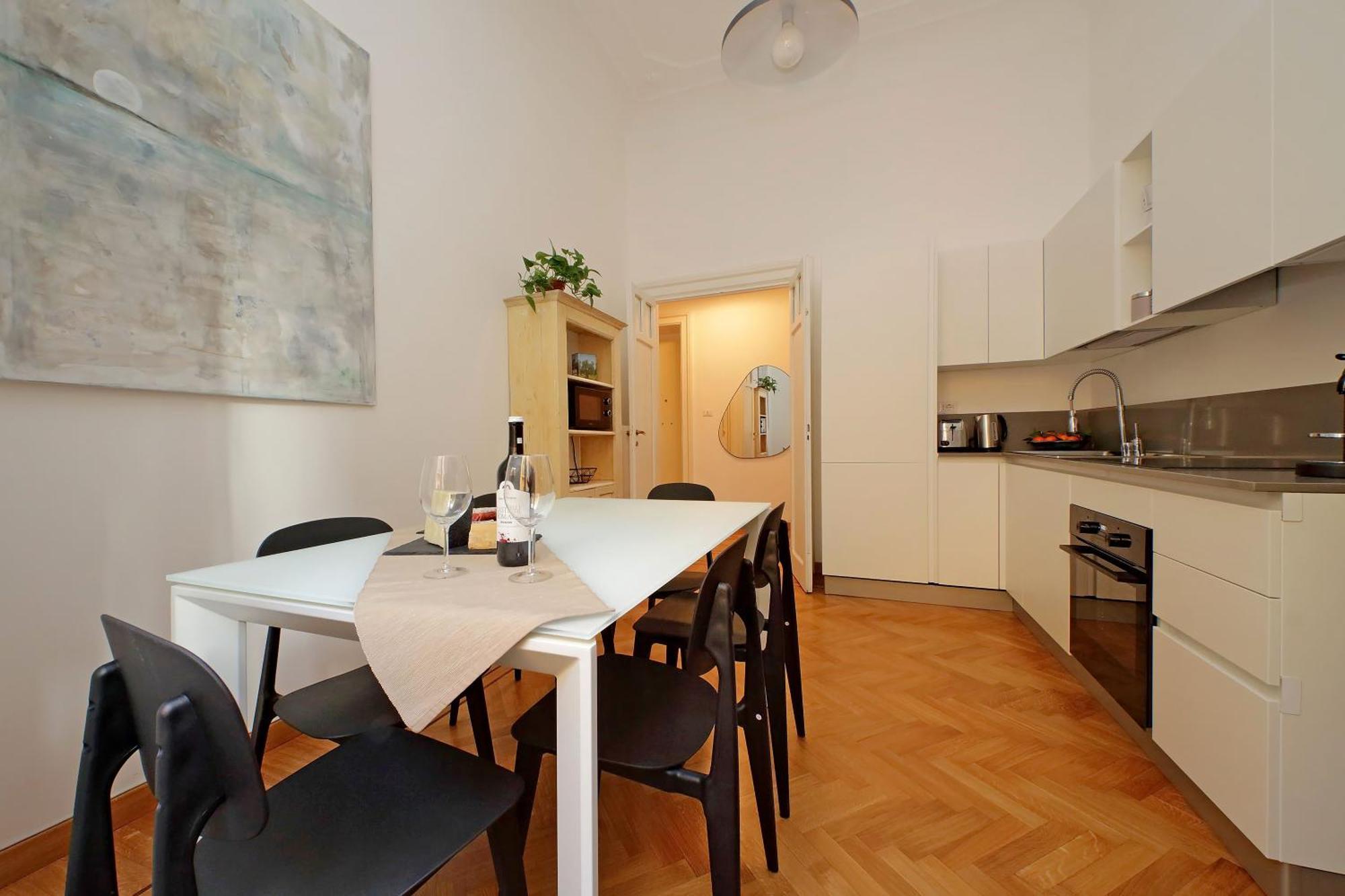 Apartment Treasurerome Adriana Charme 4br Rome