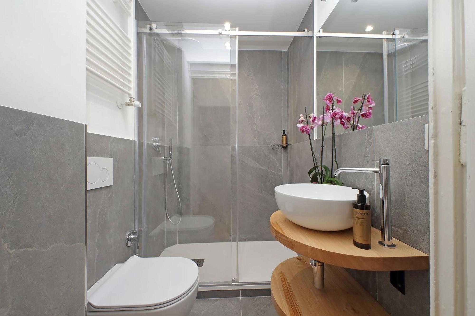 Apartment Treasurerome Adriana Charme 4br Rome